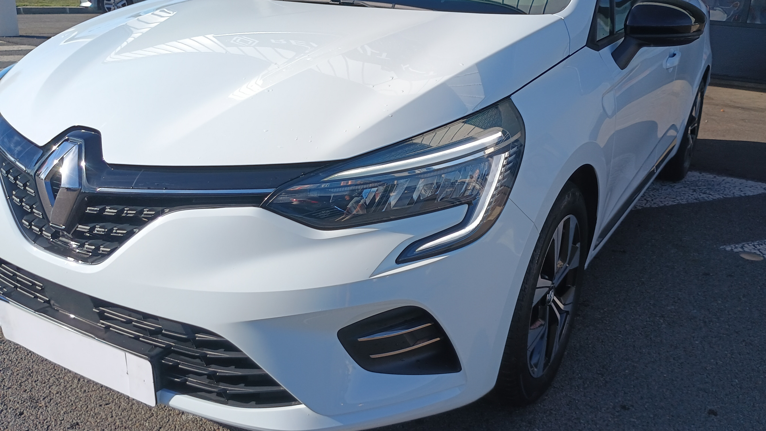 Vente en ligne Renault Clio 5 Clio SCe 65 au prix de 12 590 €