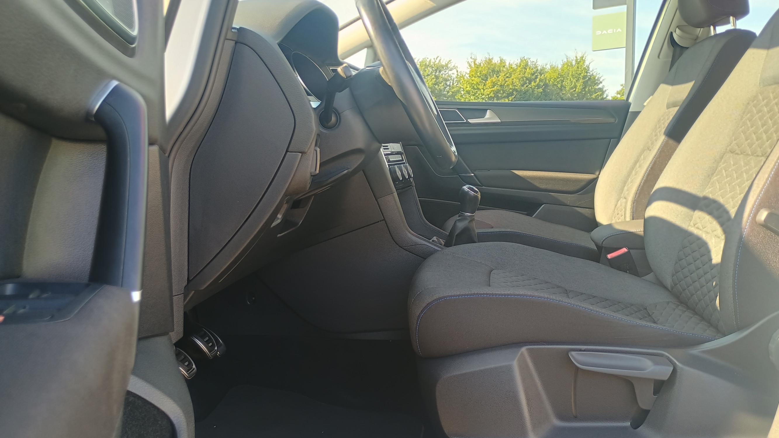 Vente en ligne Volkswagen Golf Sportvan  1.0 TSI 110 BMT BVM6 au prix de 14 990 €