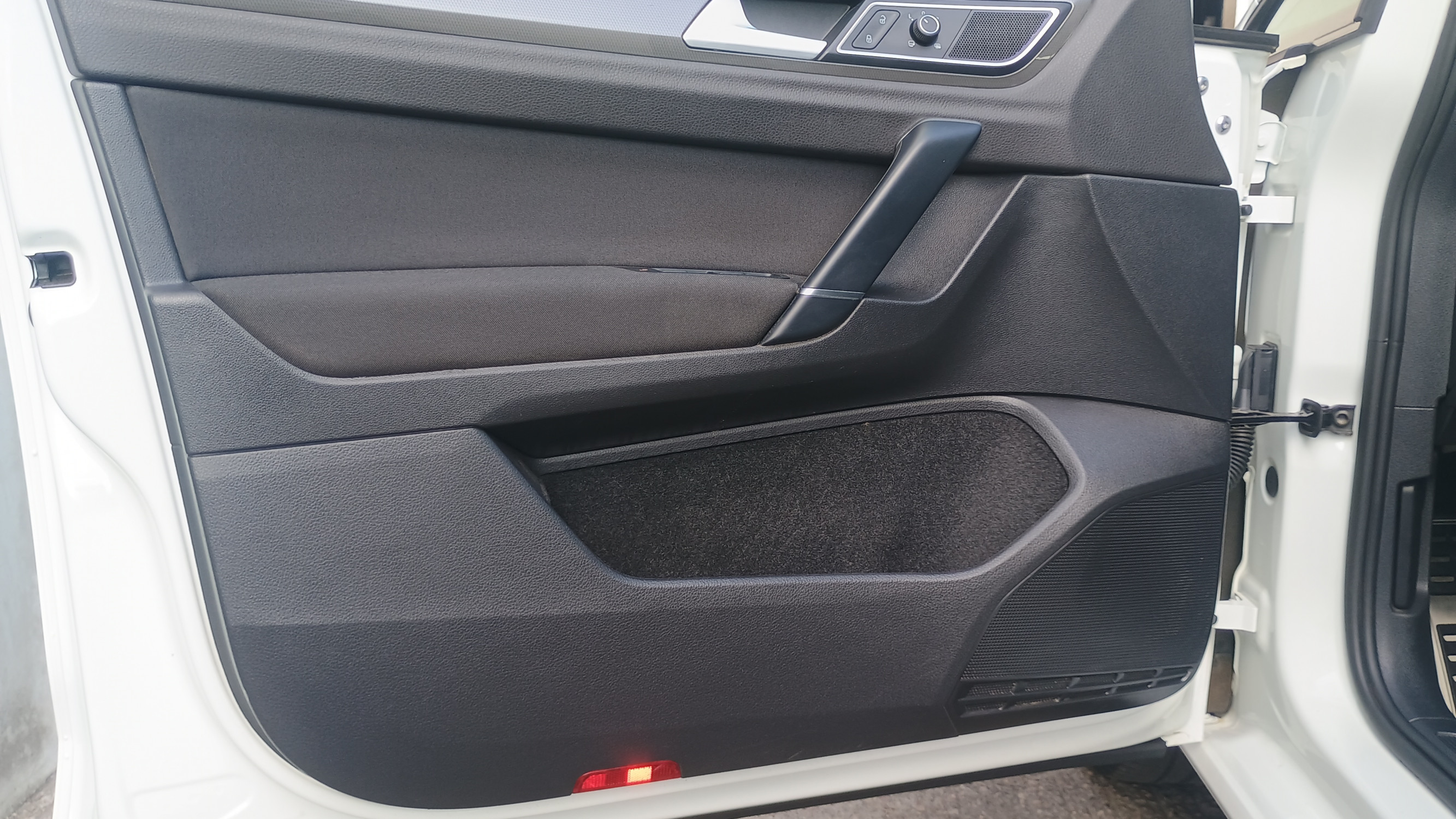 Vente en ligne Volkswagen Golf Sportvan  1.0 TSI 110 BMT BVM6 au prix de 14 990 €