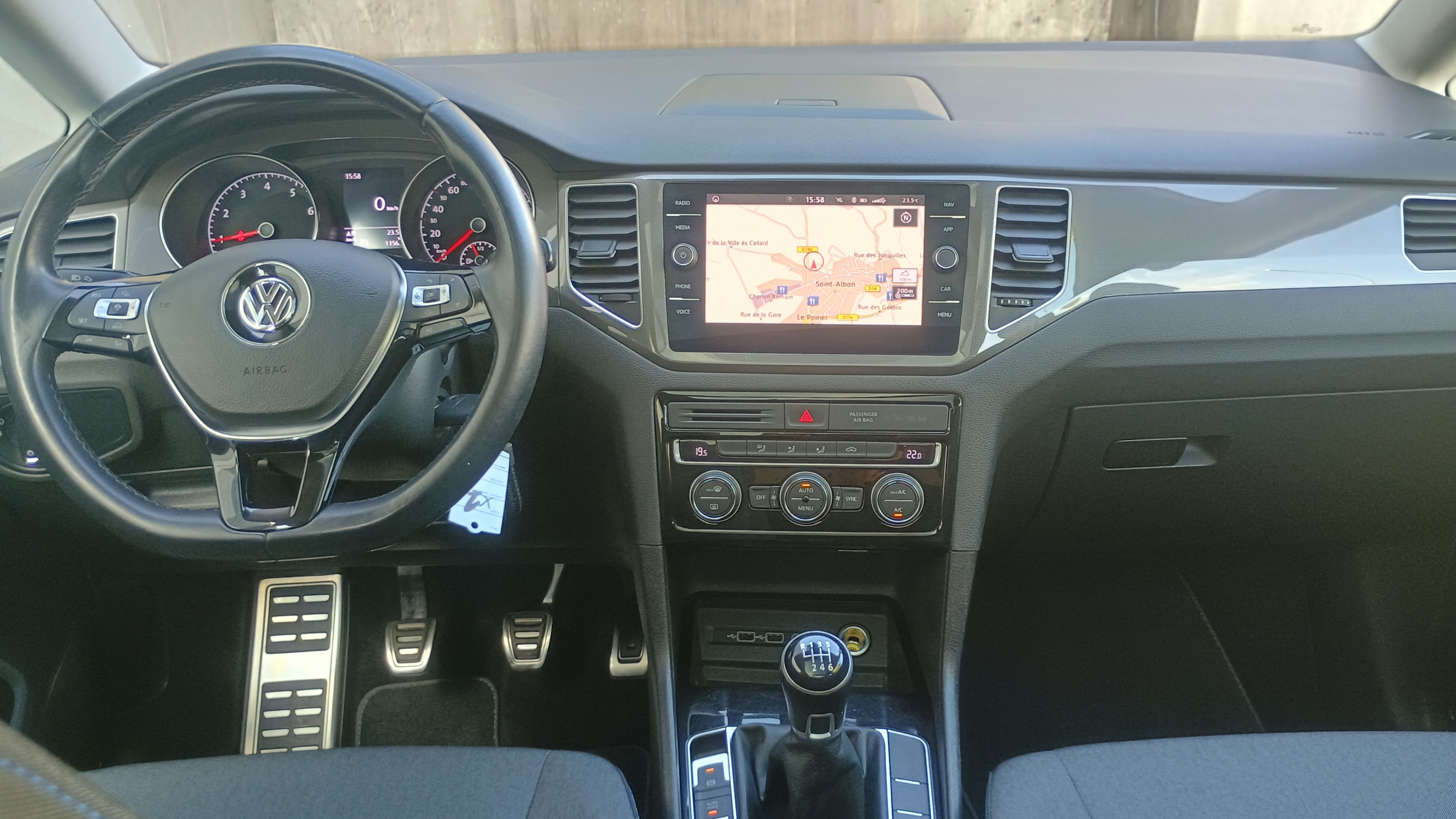 Vente en ligne Volkswagen Golf Sportvan  1.0 TSI 110 BMT BVM6 au prix de 14 990 €