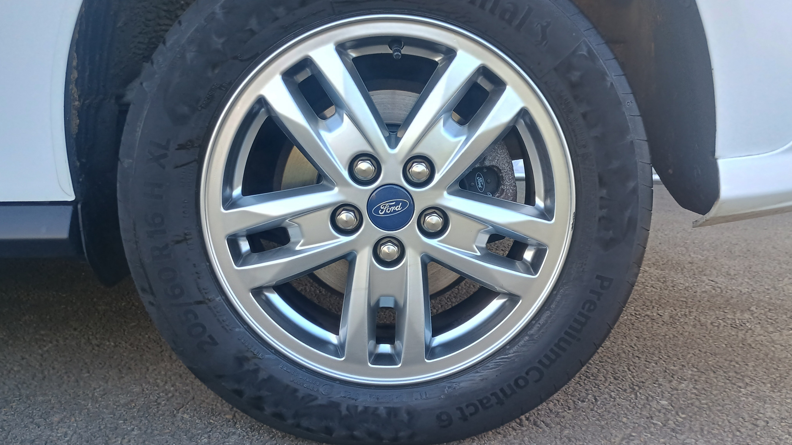 Vente en ligne Ford Tourneo Connect  1.5 L EcoBlue 120 S&S au prix de 19 990 €