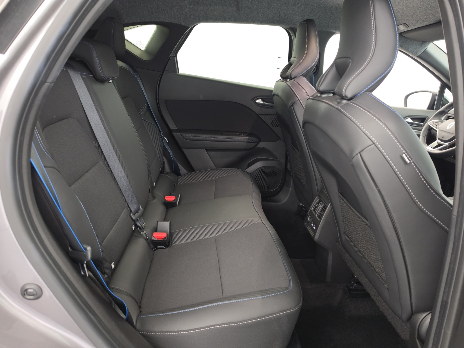 Vente en ligne Renault Captur  E-Tech full hybrid 160 ch au prix de 28 000 €