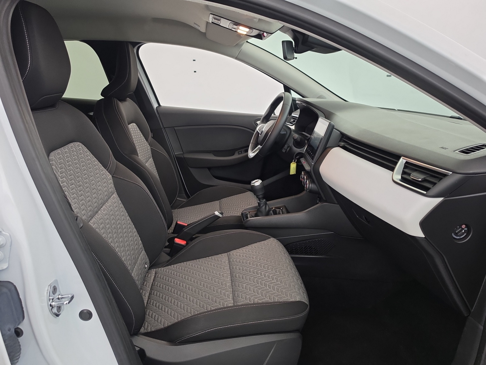 Vente en ligne Renault Clio 5 Clio TCe 90 au prix de 14 990 €
