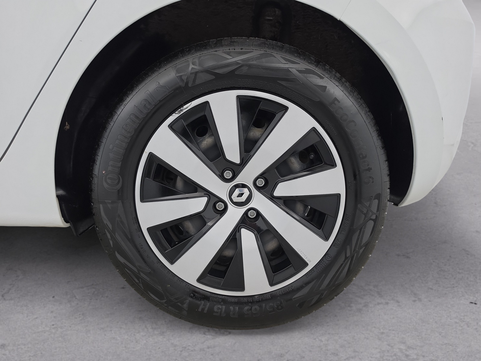 Vente en ligne Renault Clio 5 Clio TCe 90 au prix de 14 990 €