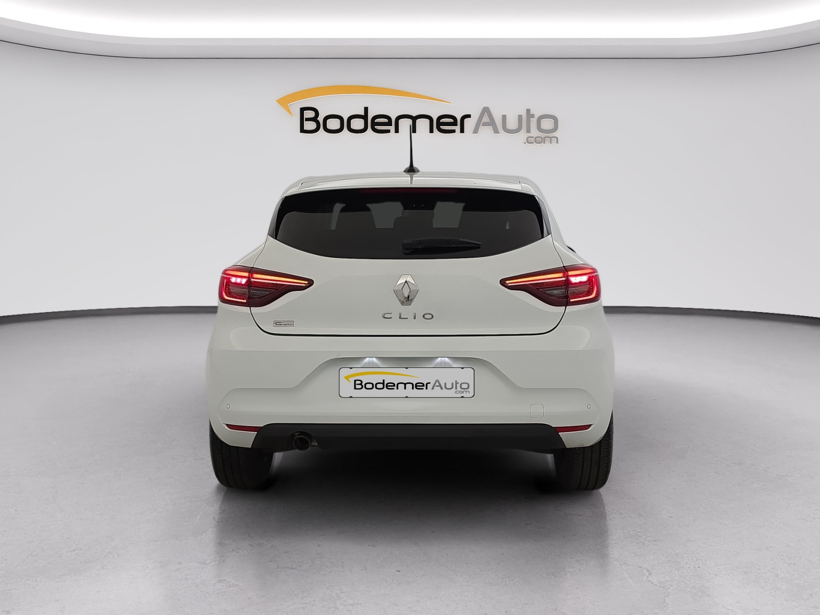 Vente en ligne Renault Clio 5 Clio TCe 90 au prix de 14 990 €