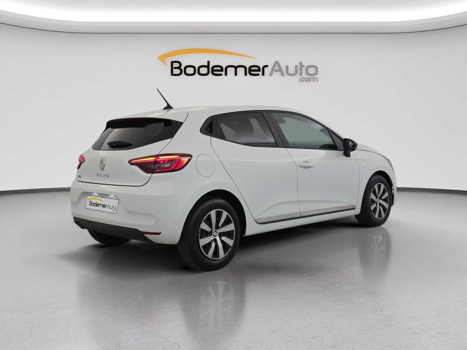 Vente en ligne Renault Clio 5 Clio TCe 90 au prix de 14 990 €