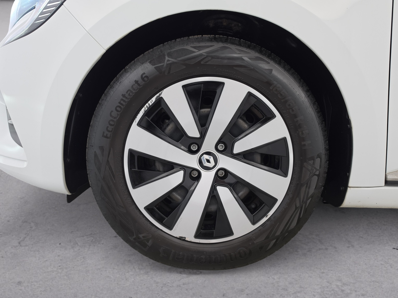 Vente en ligne Renault Clio 5 Clio TCe 90 au prix de 14 990 €