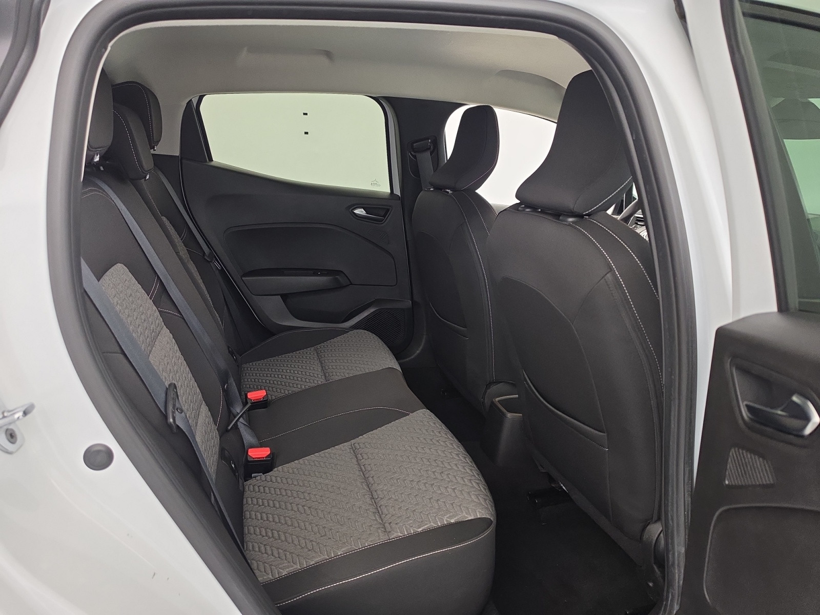 Vente en ligne Renault Clio 5 Clio TCe 90 au prix de 14 990 €