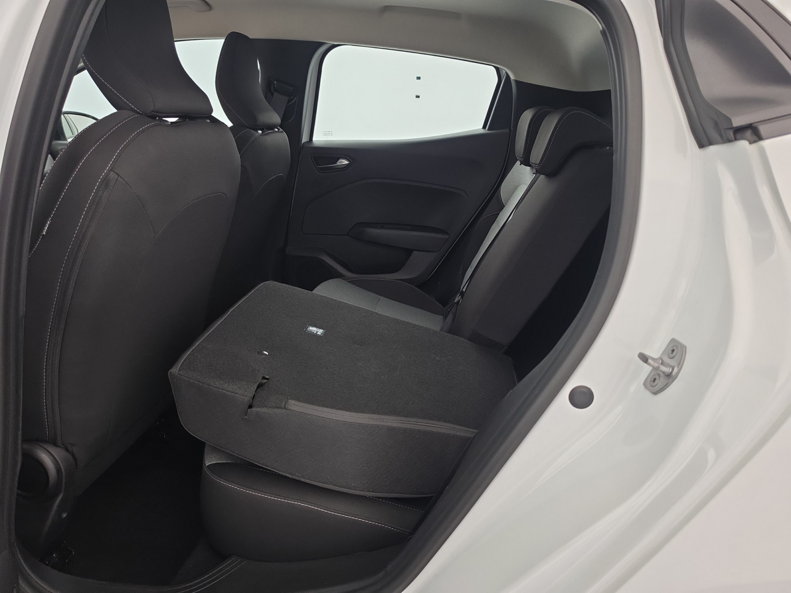 Vente en ligne Renault Clio 5 Clio TCe 90 ch GSR2 au prix de 15 790 €