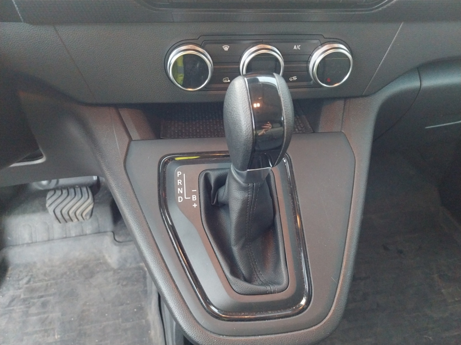 Vente en ligne Renault Kangoo Van E-Tech  EV45 11KW au prix de 18 000 €