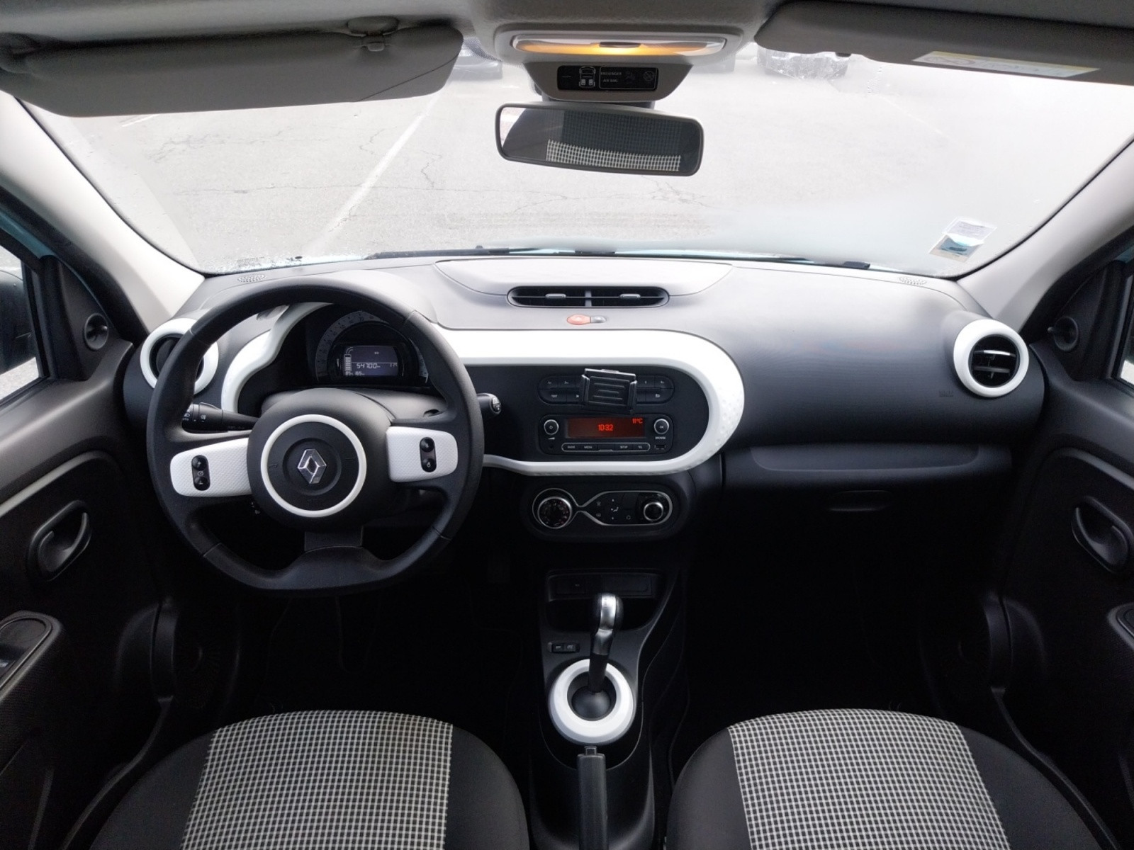 Vente en ligne Renault Twingo Electrique Twingo III E-Tech au prix de 11 350 €