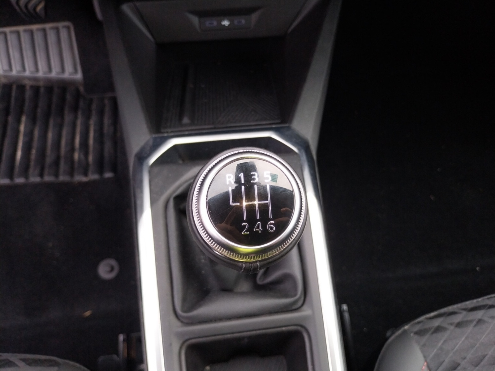 Vente en ligne Renault Clio 6 Clio TCe 115 ch au prix de 22 750 €