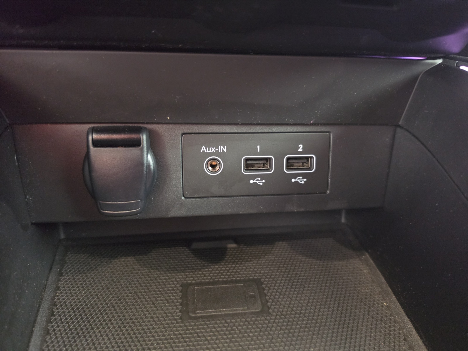 Vente en ligne Renault Clio 5 Clio TCe 90 au prix de 16 900 €