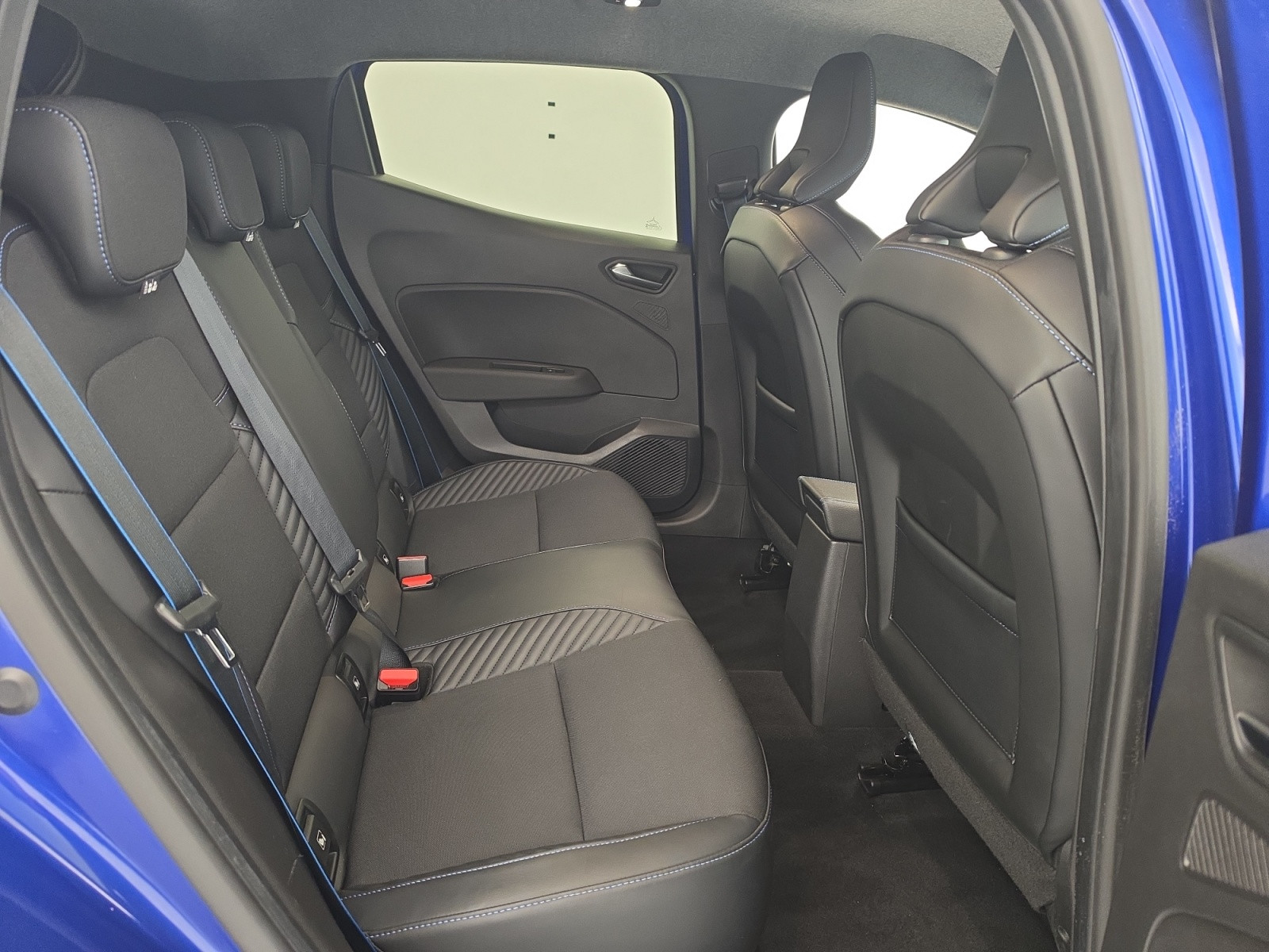 Vente en ligne Renault Clio 5 Clio TCe 90 au prix de 16 900 €