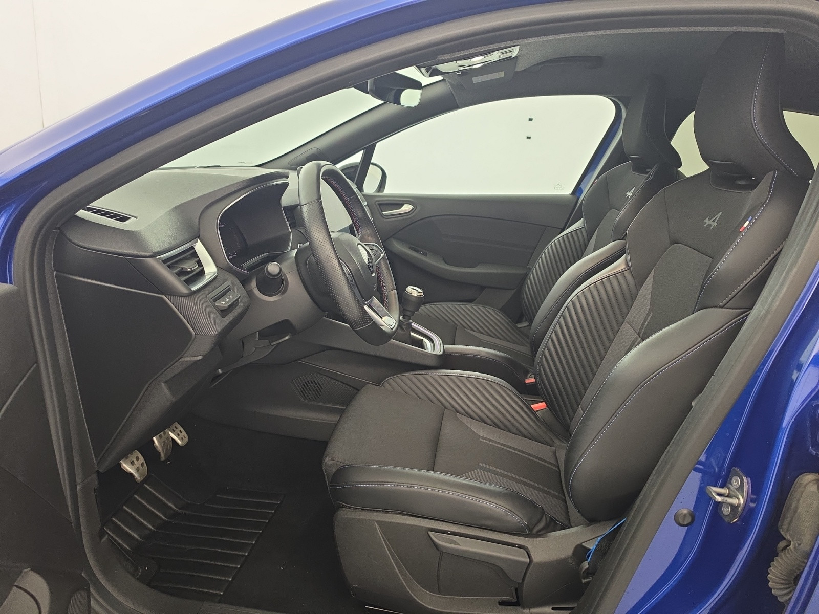 Vente en ligne Renault Clio 5 Clio TCe 90 au prix de 16 900 €