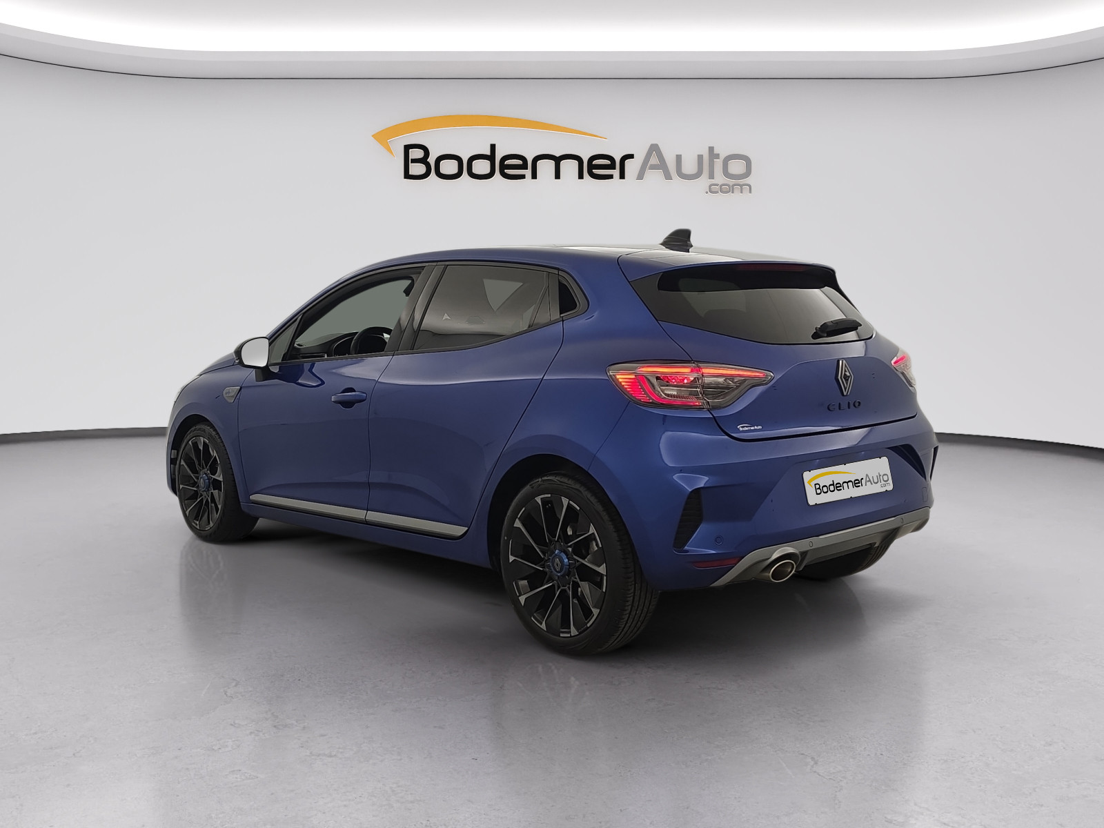 Vente en ligne Renault Clio 5 Clio TCe 90 au prix de 16 900 €