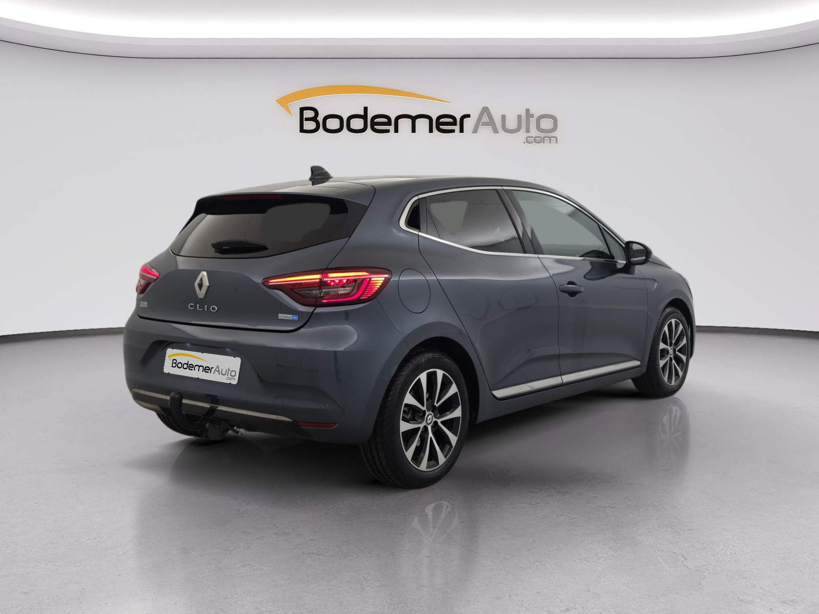 Vente en ligne Renault Clio 5 Clio E-Tech full hybrid 145 au prix de 16 900 €