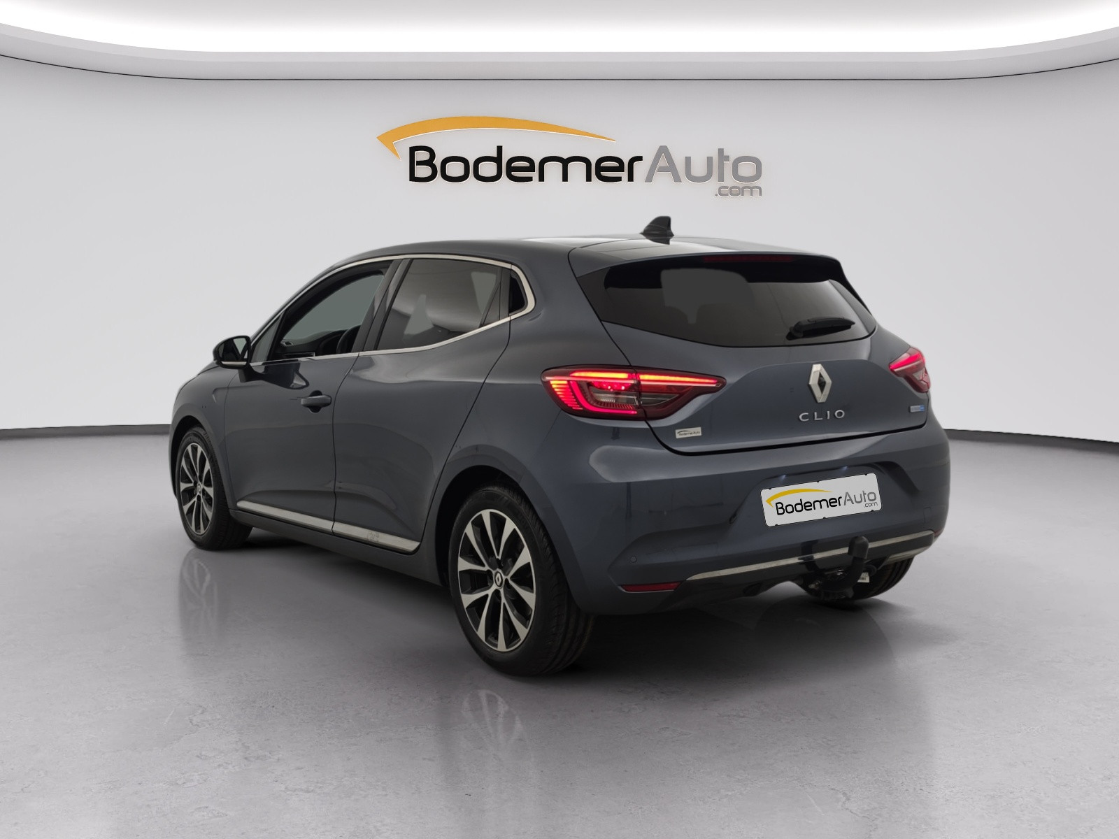 Vente en ligne Renault Clio 5 Clio E-Tech full hybrid 145 au prix de 16 900 €
