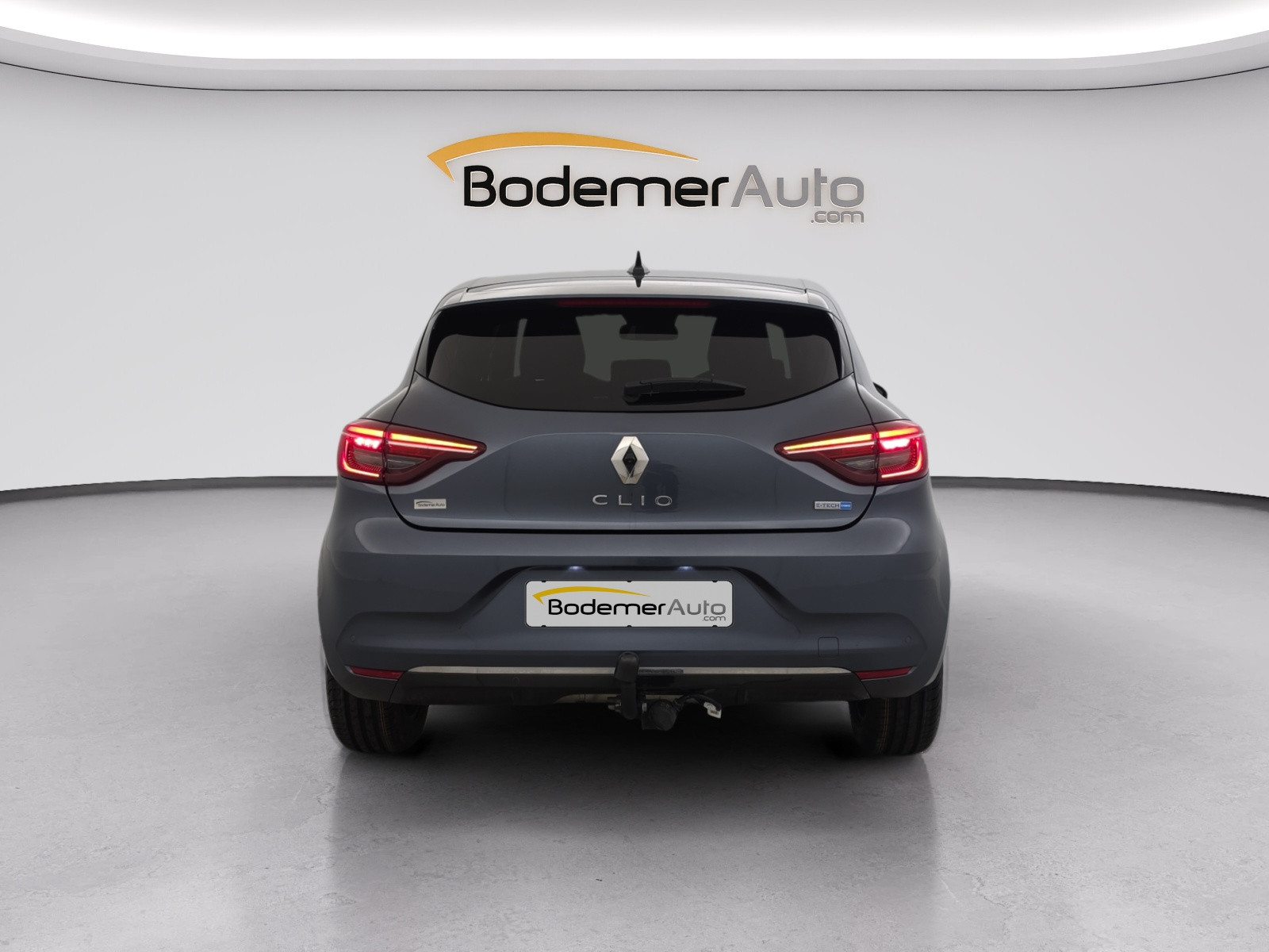 Vente en ligne Renault Clio 5 Clio E-Tech full hybrid 145 au prix de 16 900 €