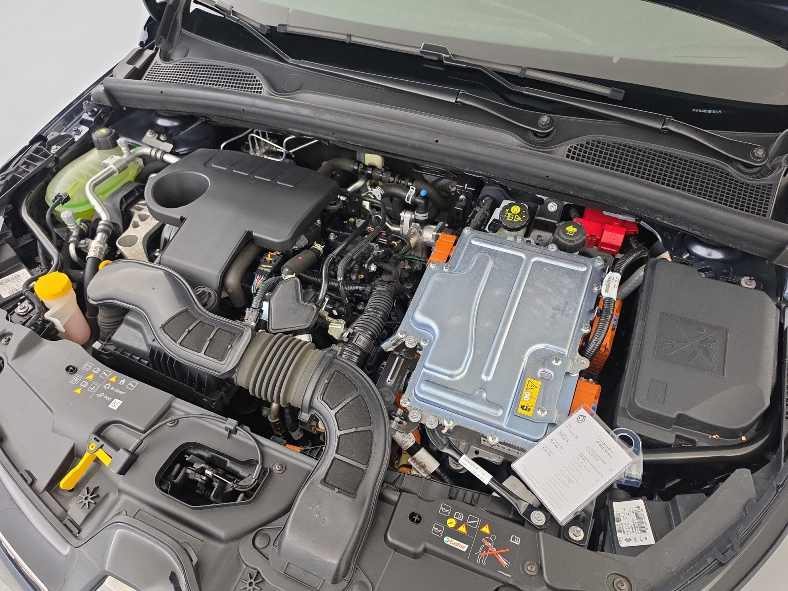 Vente en ligne Renault Clio 5 Clio E-Tech full hybrid 145 au prix de 16 900 €