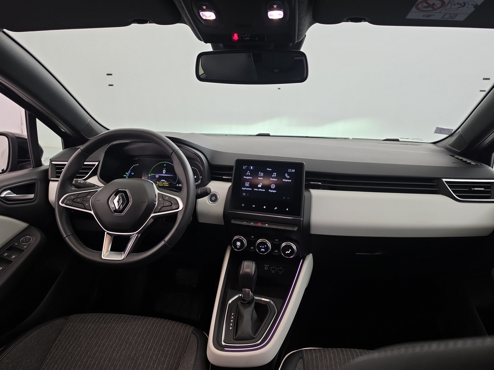 Vente en ligne Renault Clio 5 Clio E-Tech full hybrid 145 au prix de 16 900 €