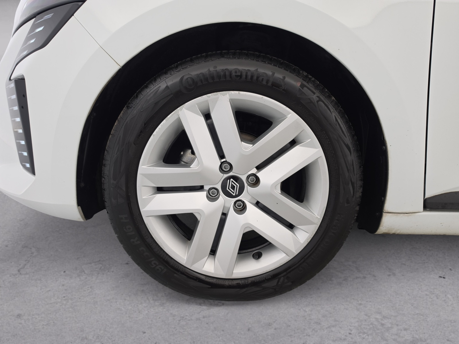 Vente en ligne Renault Clio 5 Clio TCe 90 au prix de 14 990 €