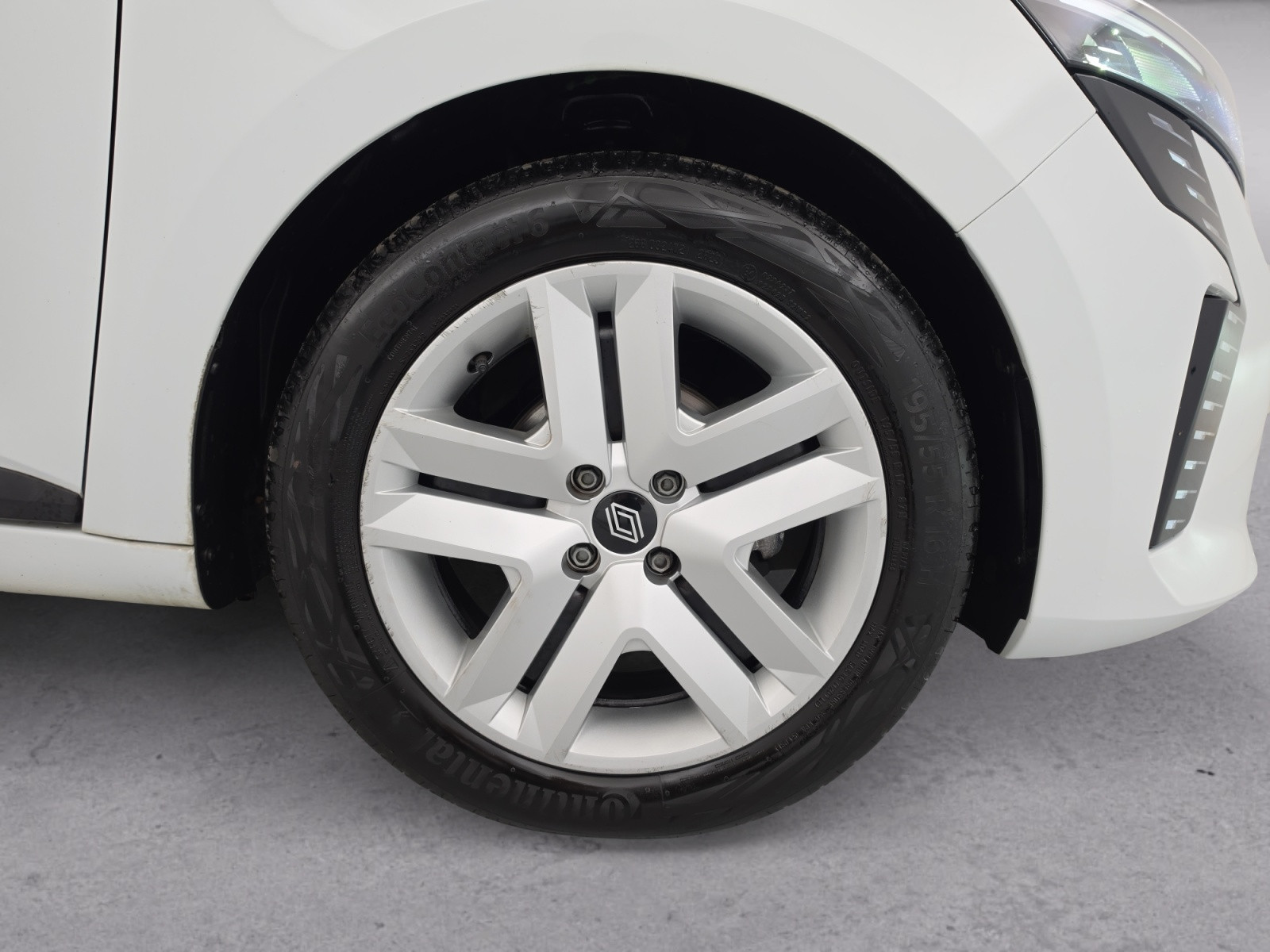 Vente en ligne Renault Clio 5 Clio TCe 90 au prix de 14 990 €
