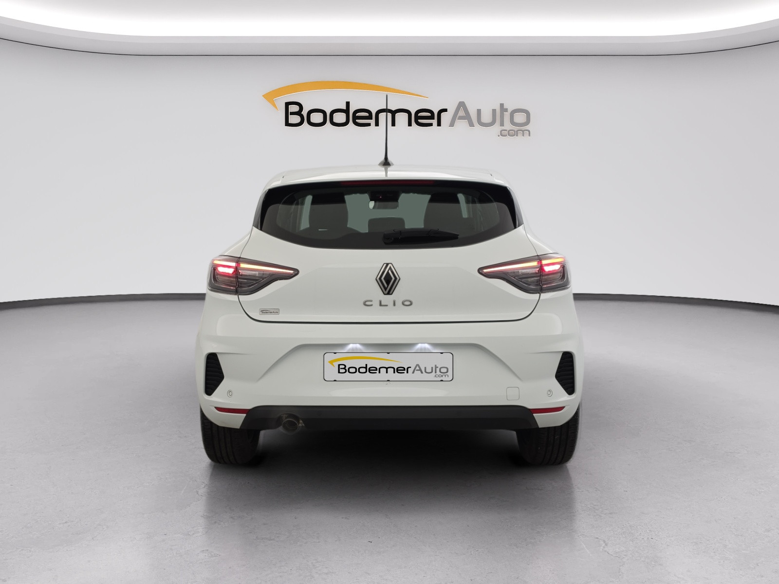 Vente en ligne Renault Clio 5 Clio TCe 90 au prix de 14 990 €