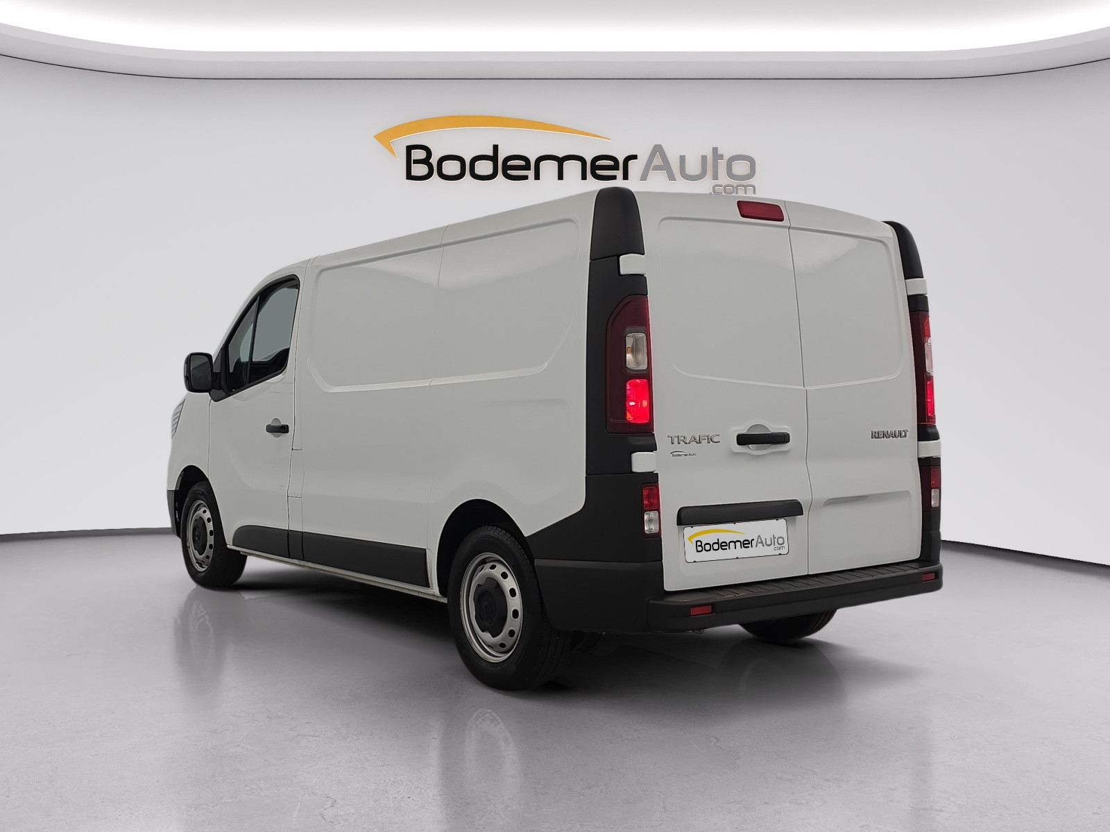 Vente en ligne Renault Trafic 3 Fourgon TRAFIC FGN L1H1 3000 KG BLUE DCI 130 au prix de 23 520 €