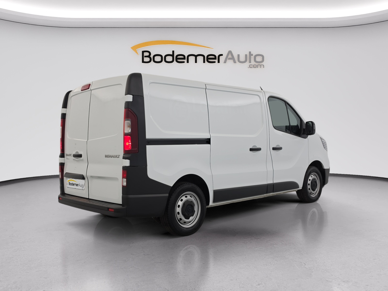 Vente en ligne Renault Trafic 3 Fourgon TRAFIC FGN L1H1 3000 KG BLUE DCI 130 au prix de 23 520 €