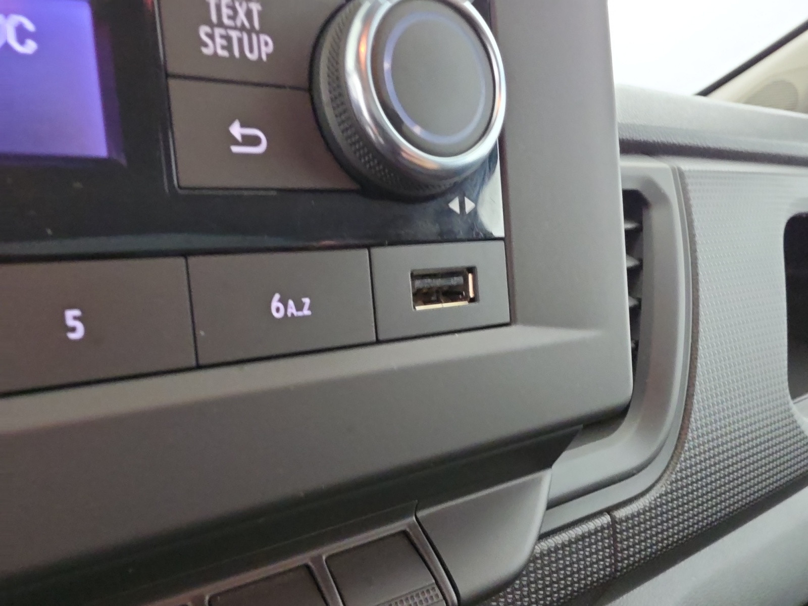 Vente en ligne Renault Trafic 3 Fourgon TRAFIC FGN L1H1 3000 KG BLUE DCI 130 au prix de 23 520 €