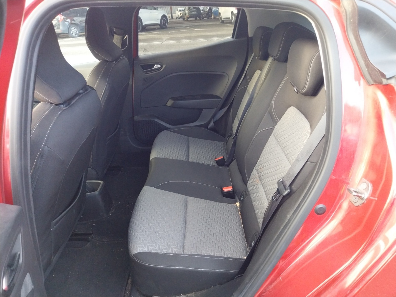 Vente en ligne Renault Clio 5 Clio TCe 90 au prix de 14 290 €