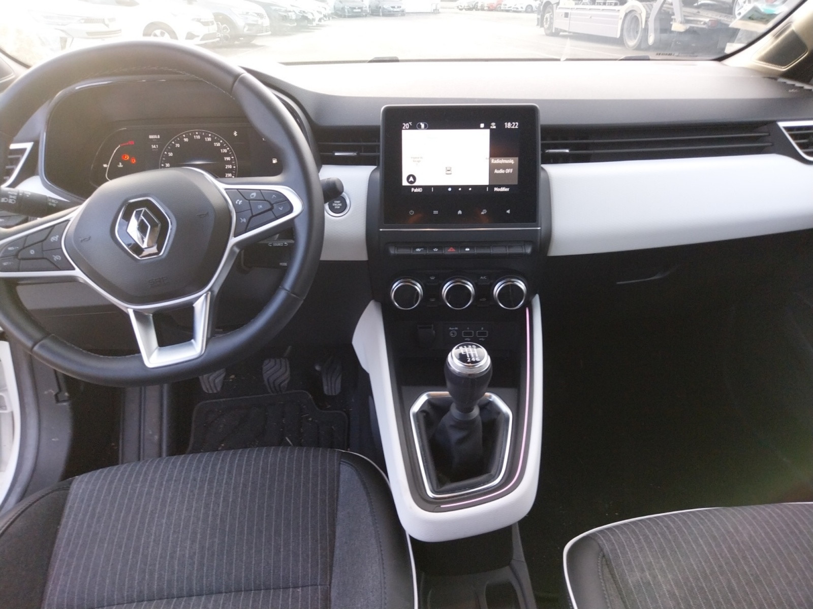 Vente en ligne Renault Clio 5 Clio TCe 90 - 21N au prix de 13 600 €