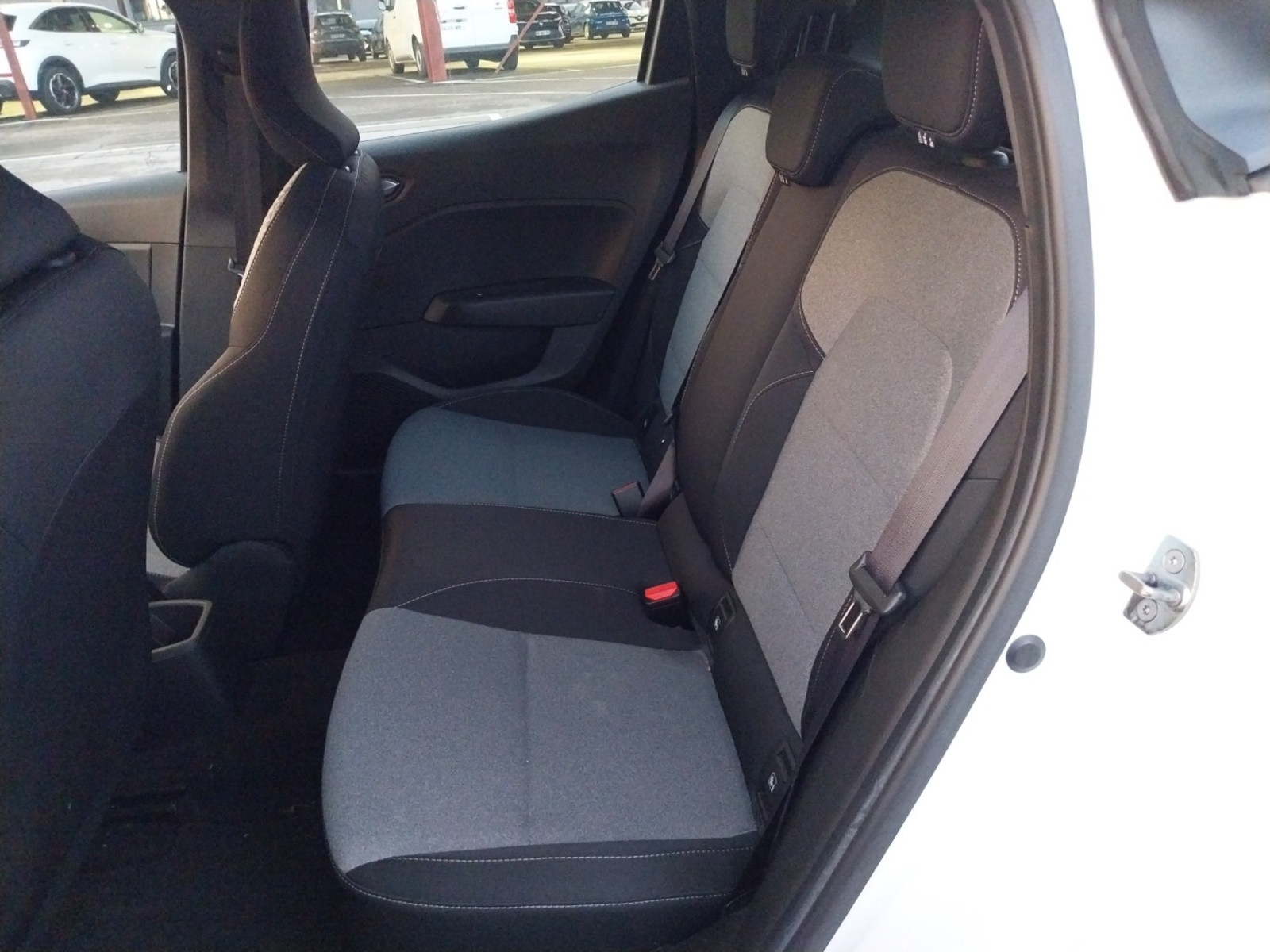 Vente en ligne Renault Clio 5 Clio TCe 90 au prix de 15 290 €