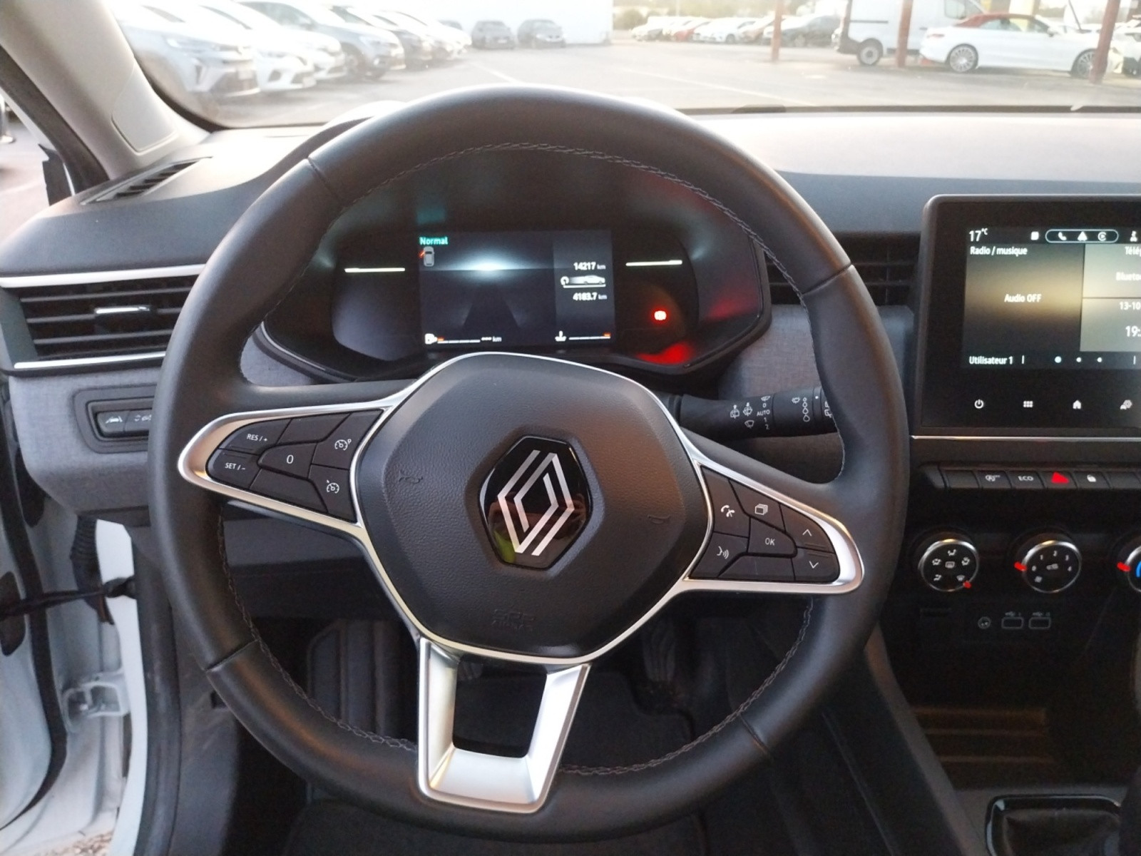 Vente en ligne Renault Clio 5 Clio TCe 90 au prix de 15 290 €