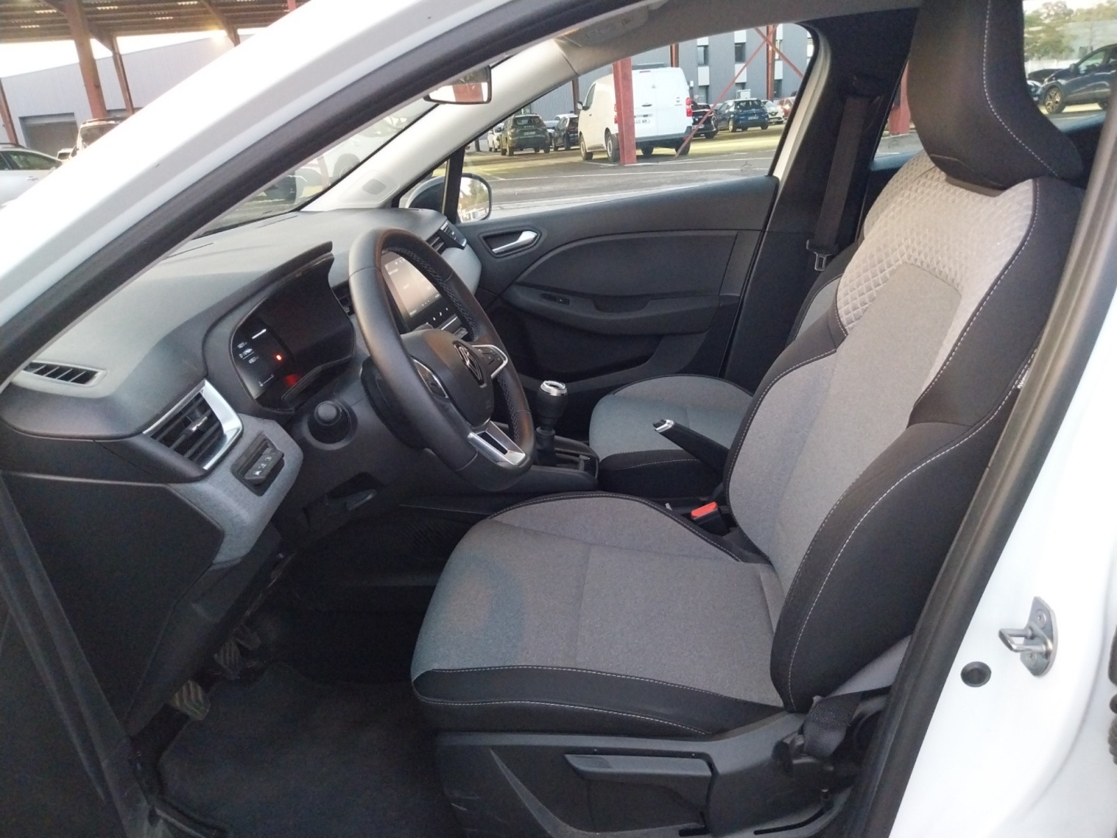 Vente en ligne Renault Clio 5 Clio TCe 90 au prix de 15 290 €