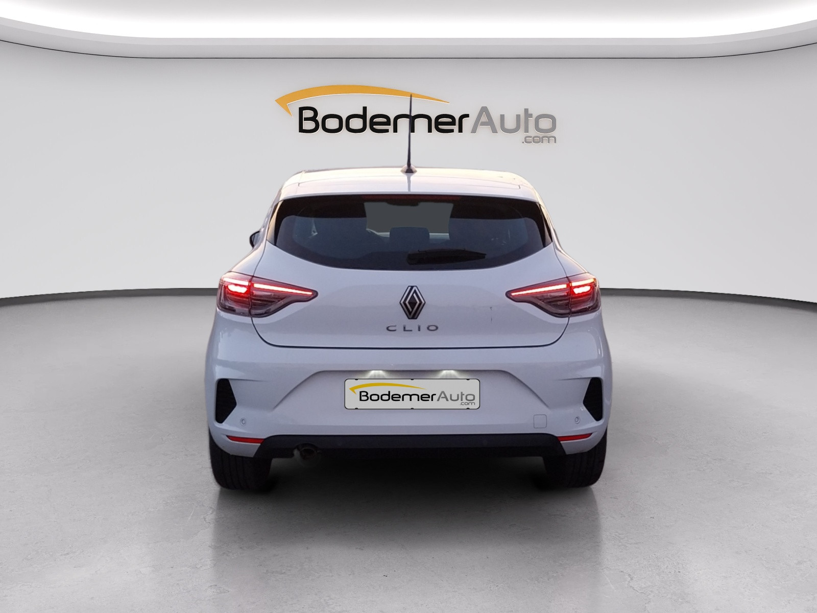 Vente en ligne Renault Clio 5 Clio TCe 90 au prix de 15 290 €