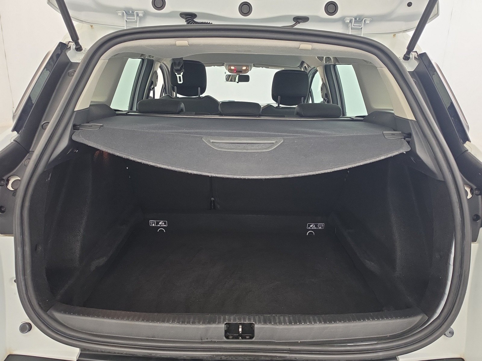 Vente en ligne Renault Clio 4 Estate Clio Estate 1.2 16V 75 au prix de 9 650 €