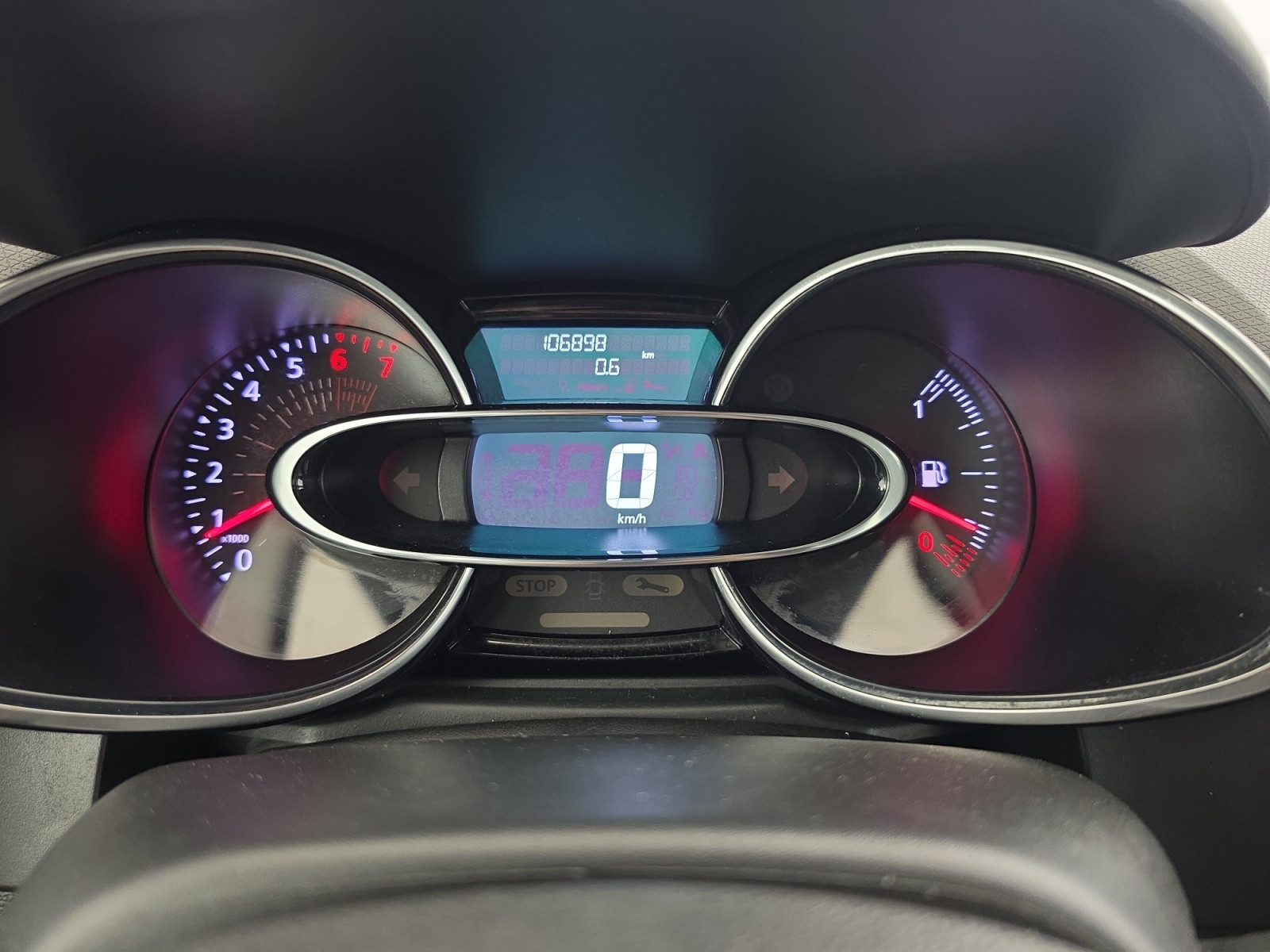 Vente en ligne Renault Clio 4 Estate Clio Estate 1.2 16V 75 au prix de 9 650 €