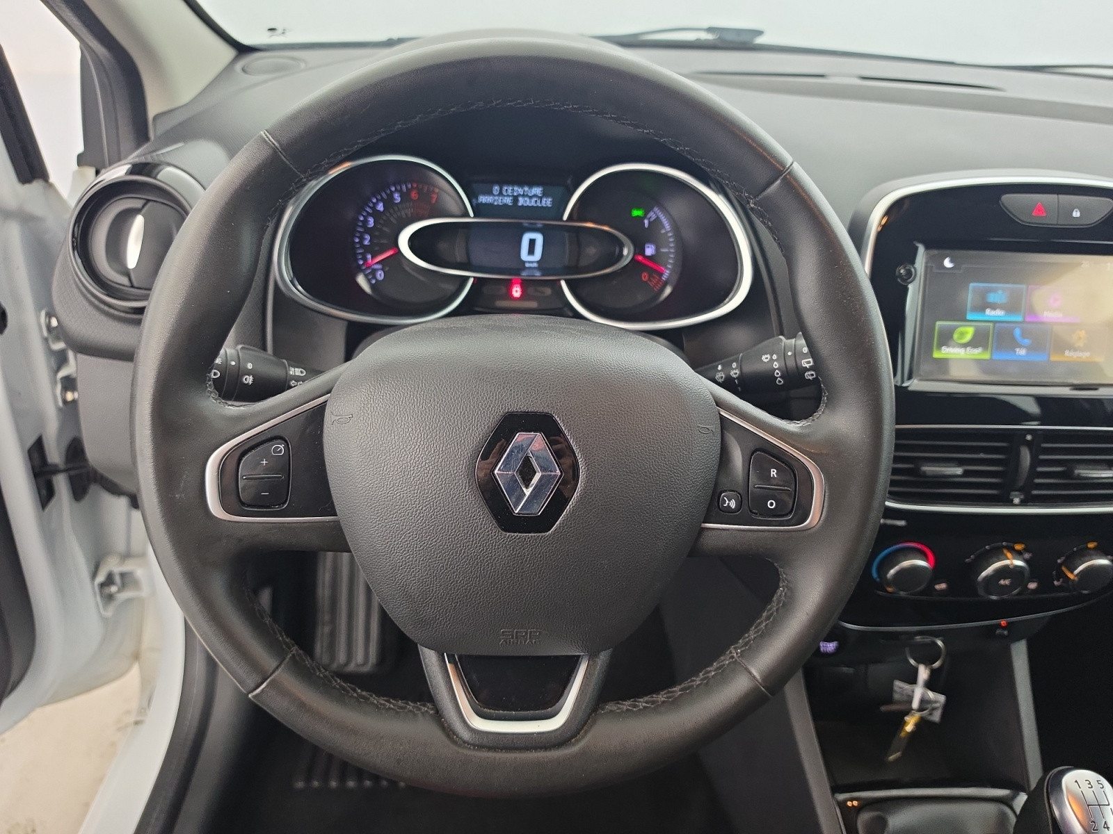 Vente en ligne Renault Clio 4 Estate Clio Estate 1.2 16V 75 au prix de 9 650 €