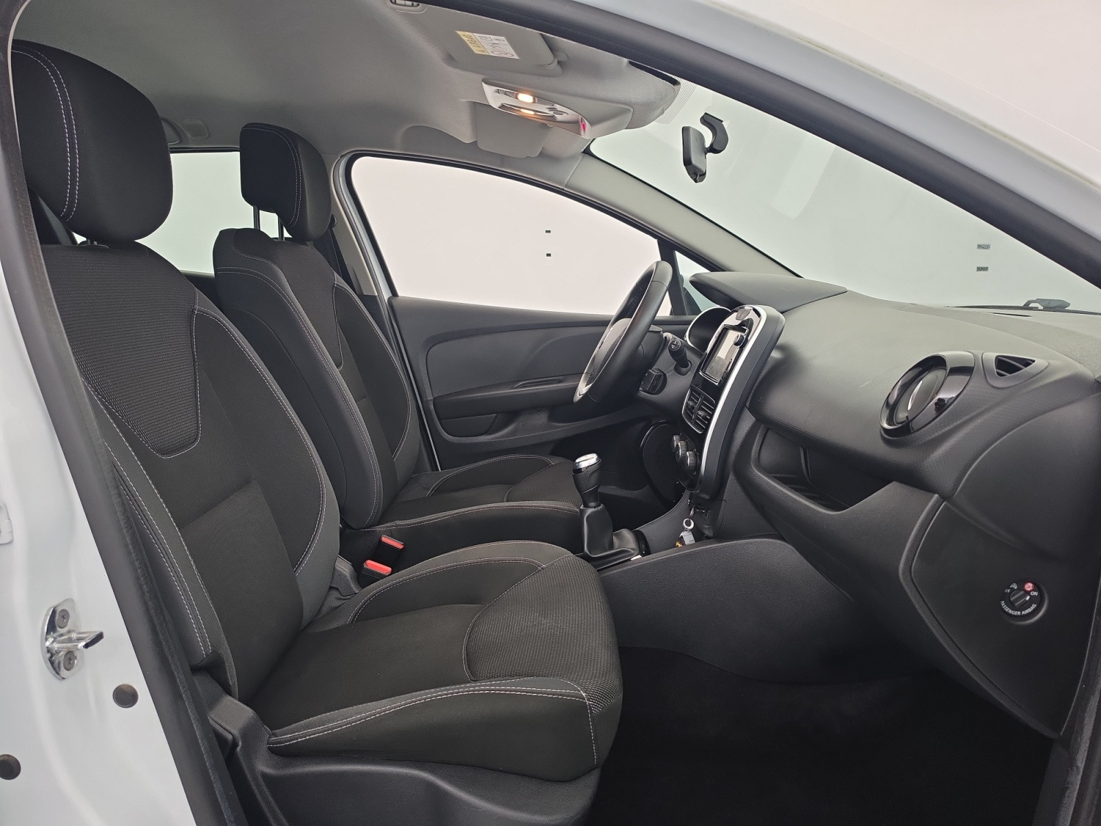 Vente en ligne Renault Clio 4 Estate Clio Estate 1.2 16V 75 au prix de 9 650 €