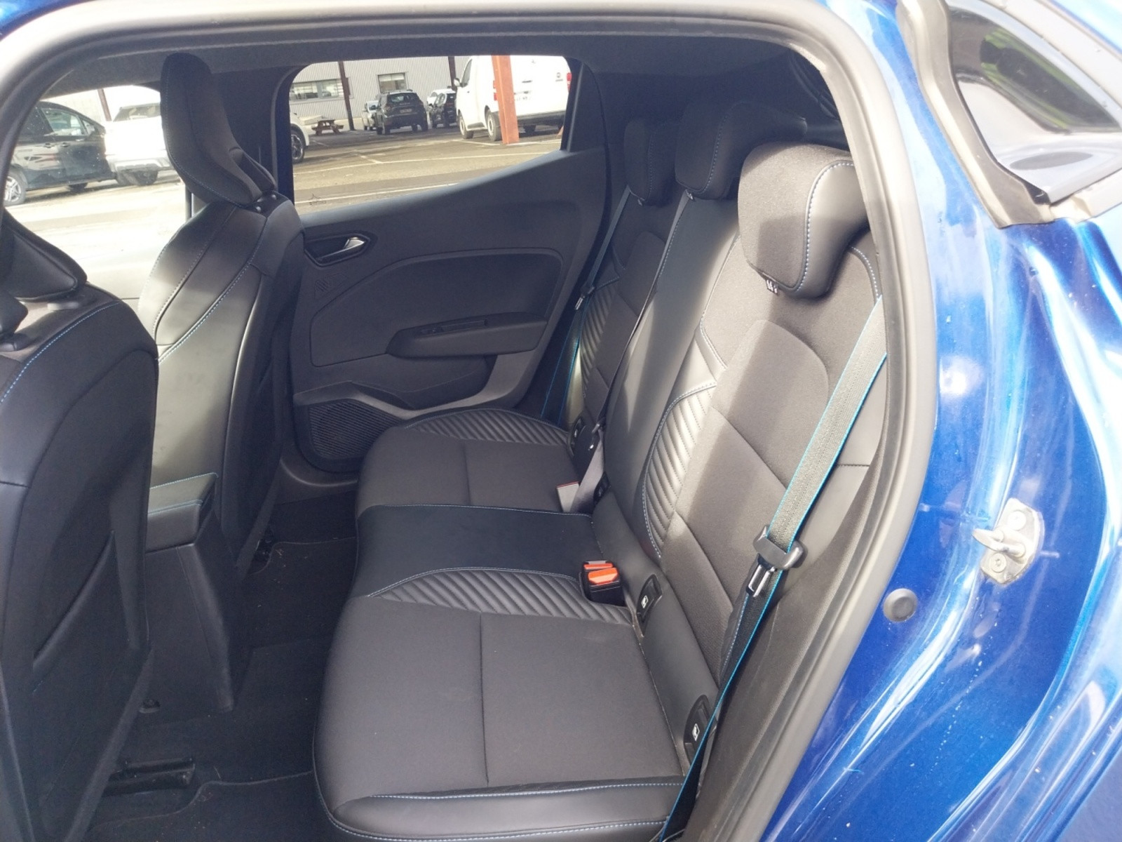 Vente en ligne Renault Clio 5 Clio TCe 90 au prix de 16 900 €