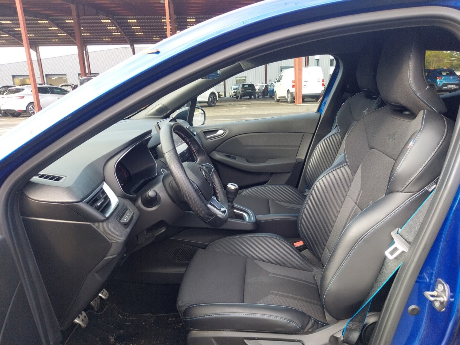 Vente en ligne Renault Clio 5 Clio TCe 90 au prix de 16 900 €