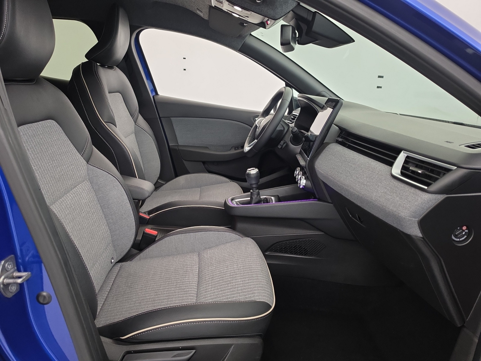 Vente en ligne Renault Clio 5 Clio TCe 90 au prix de 15 500 €