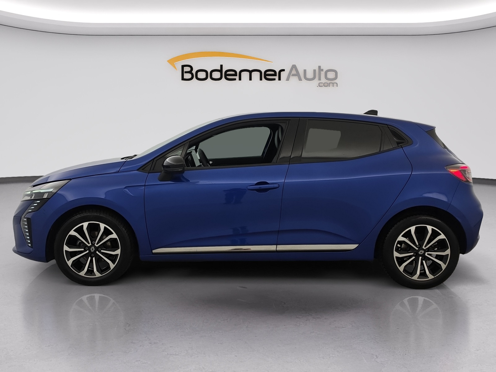 Vente en ligne Renault Clio 5 Clio TCe 90 au prix de 15 500 €