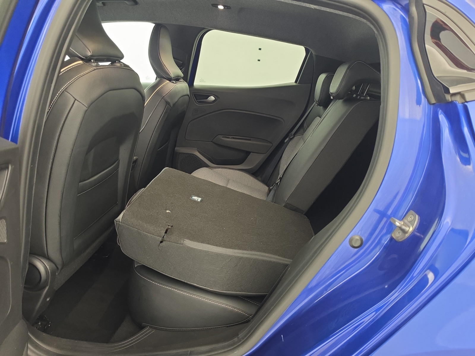 Vente en ligne Renault Clio 5 Clio TCe 90 au prix de 15 500 €