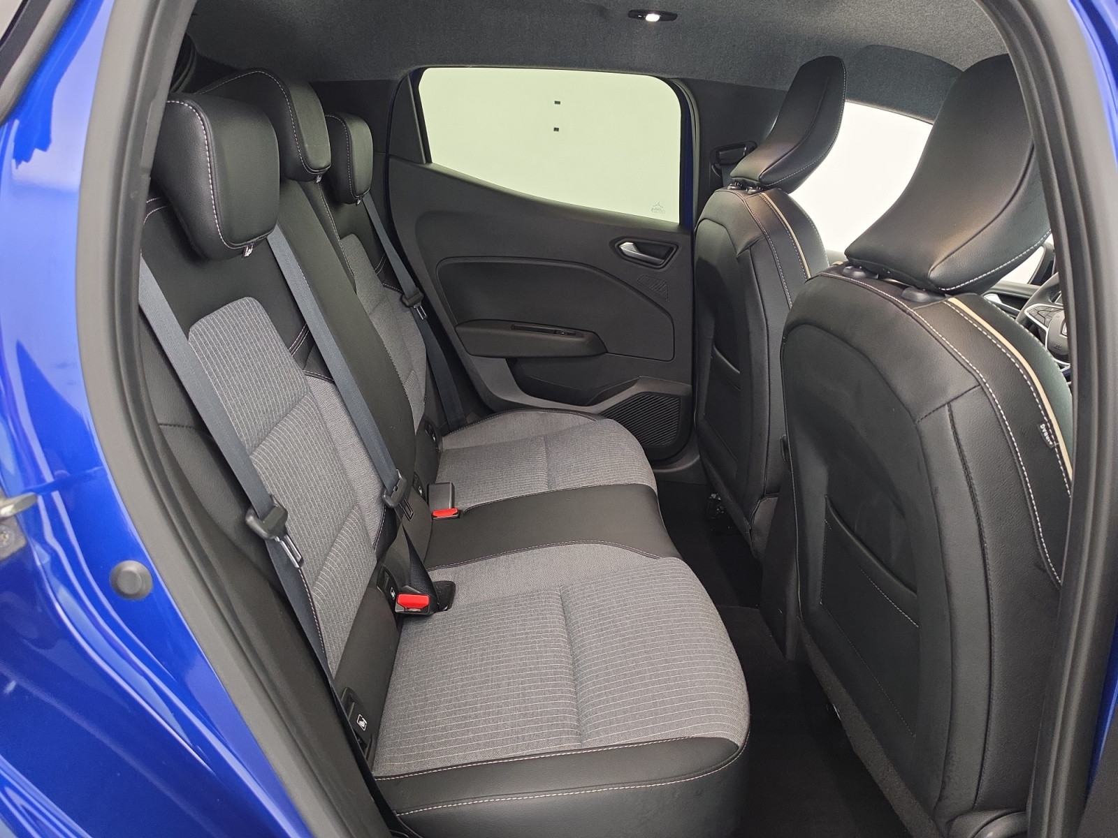 Vente en ligne Renault Clio 5 Clio TCe 90 au prix de 15 500 €