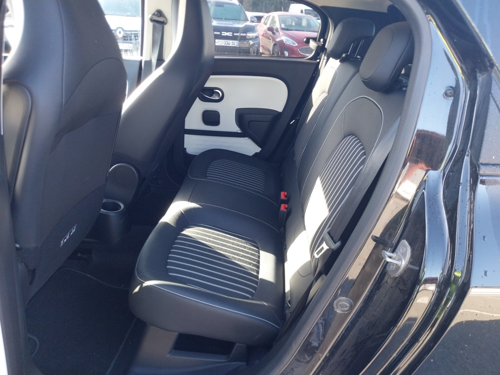 Vente en ligne Renault Twingo Electrique Twingo III E-Tech au prix de 14 600 €