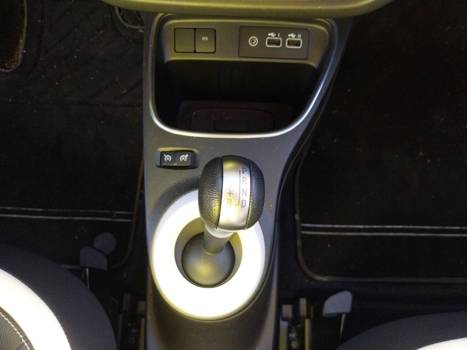 Vente en ligne Renault Twingo Electrique Twingo III E-Tech au prix de 14 600 €