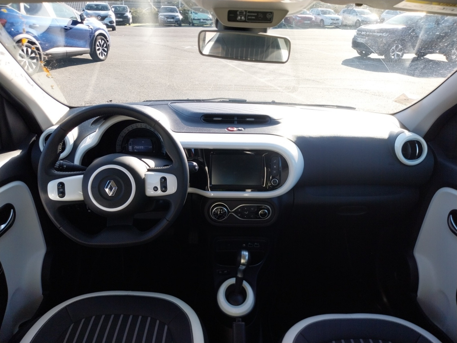 Vente en ligne Renault Twingo Electrique Twingo III E-Tech au prix de 14 600 €